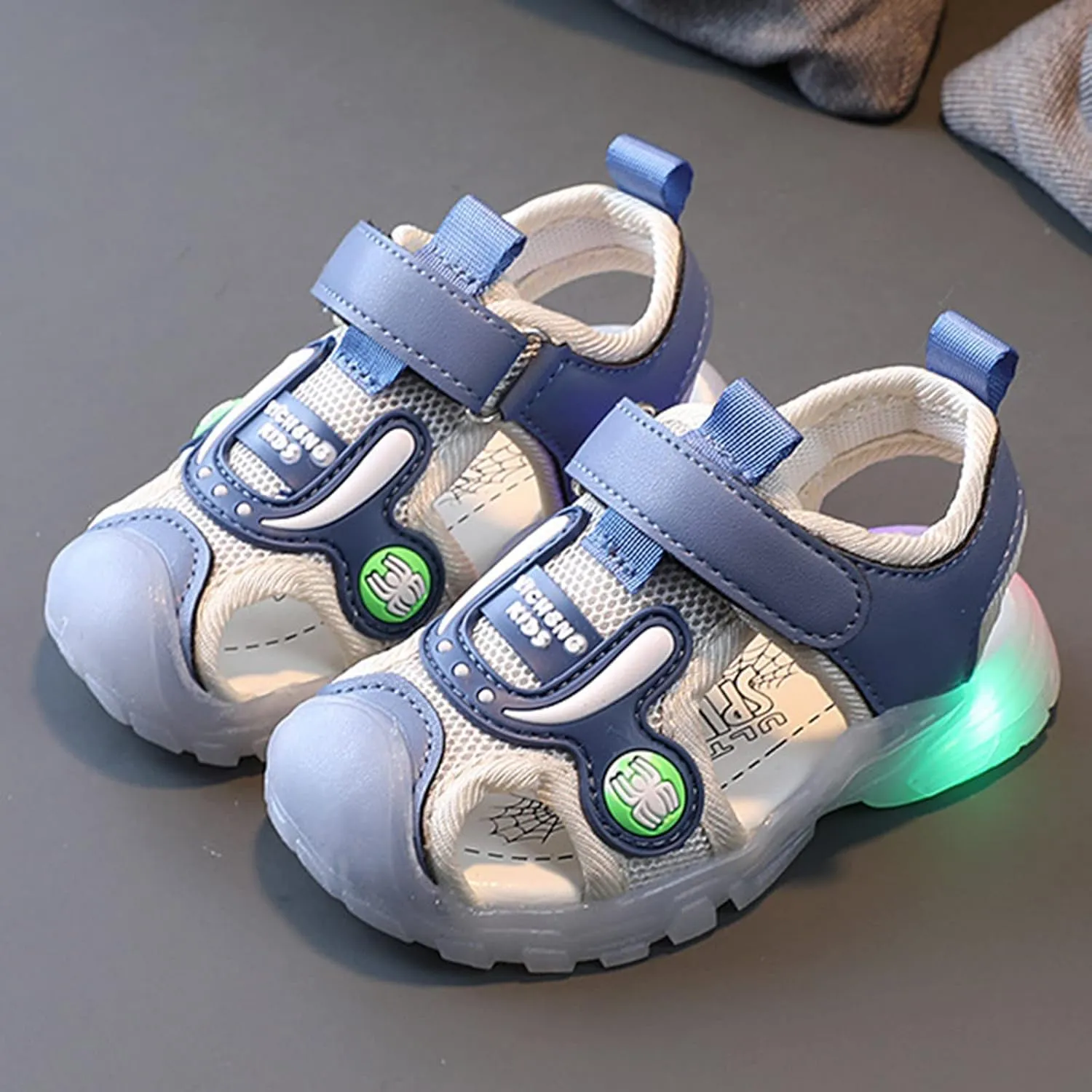 Alien Sandals Fashion Light On LED Baby Shoes Casual Children Shoes Girls Sandals Soft Sole Girls (Blue, 2.5-3 Years)