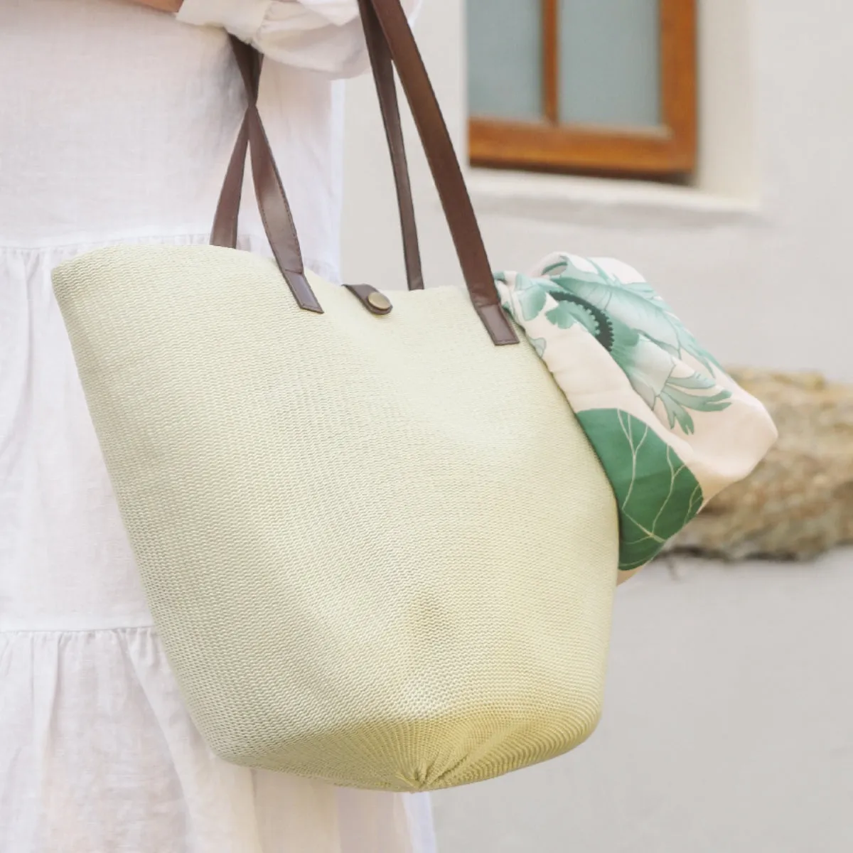 Gilly Tote Bag