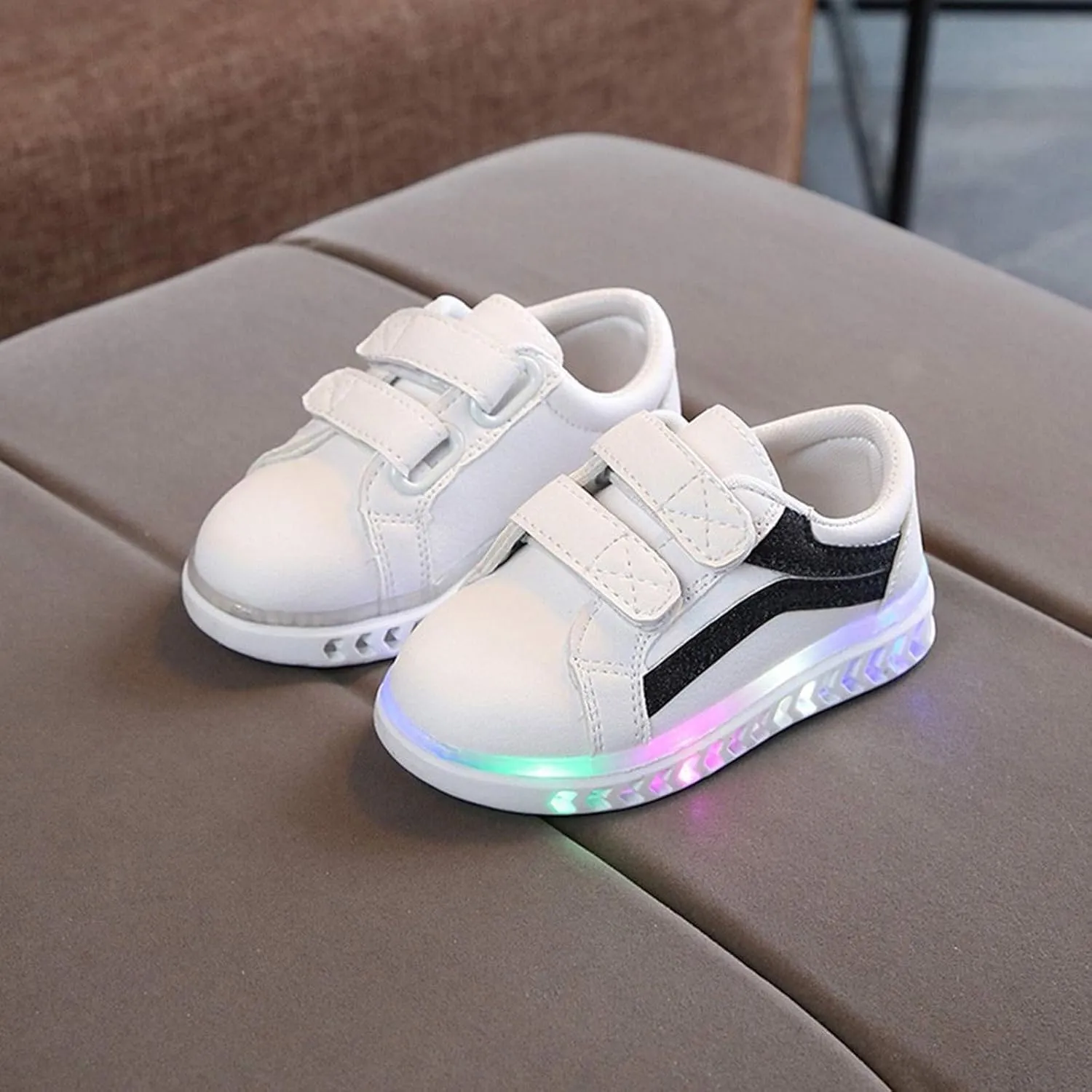 JINCAIHONG Kids Sneakers Light Up Shoes for Girls Boys Running Shoes with LED Lights Toddler Babys Walking Slippers