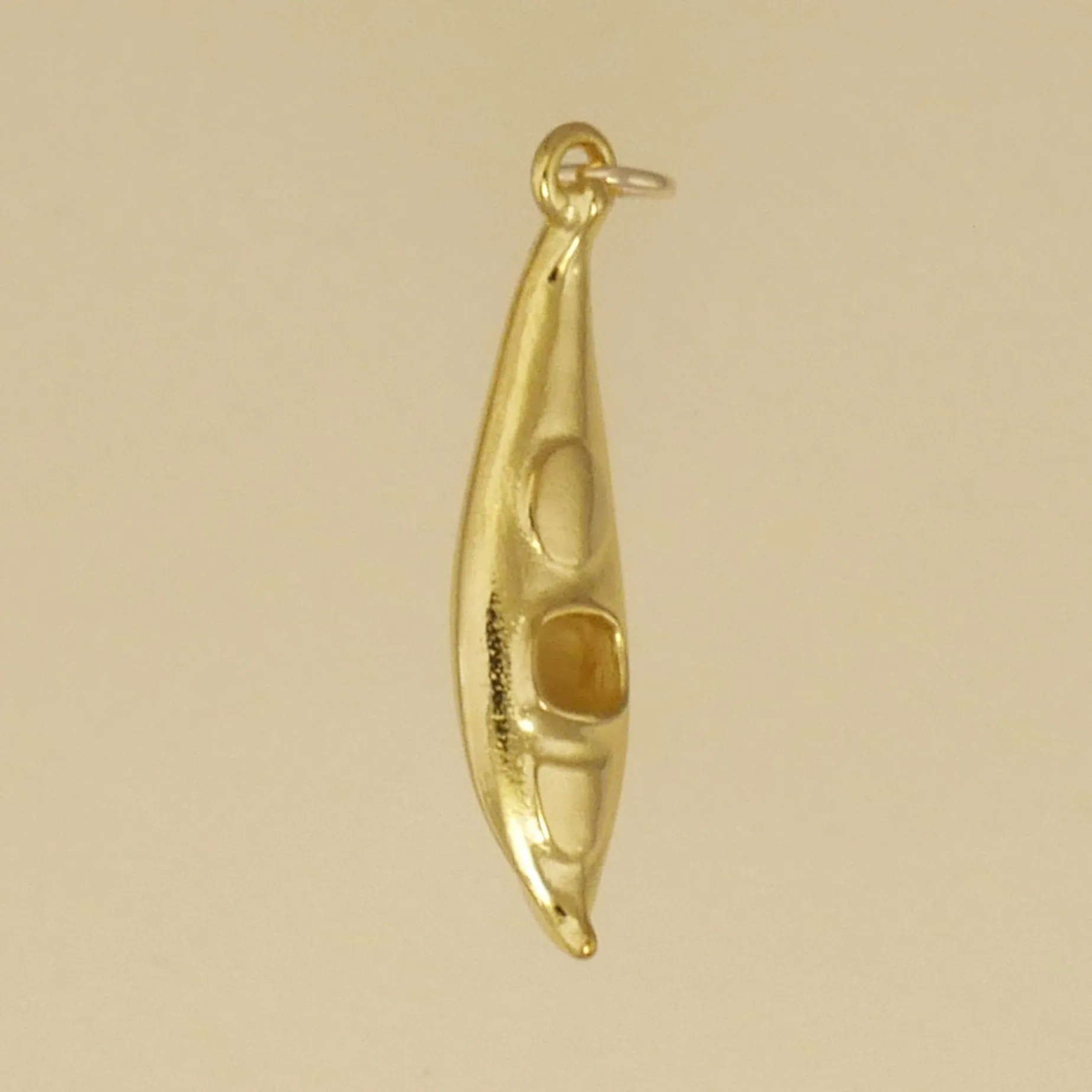 Kayak Closed Style Charm