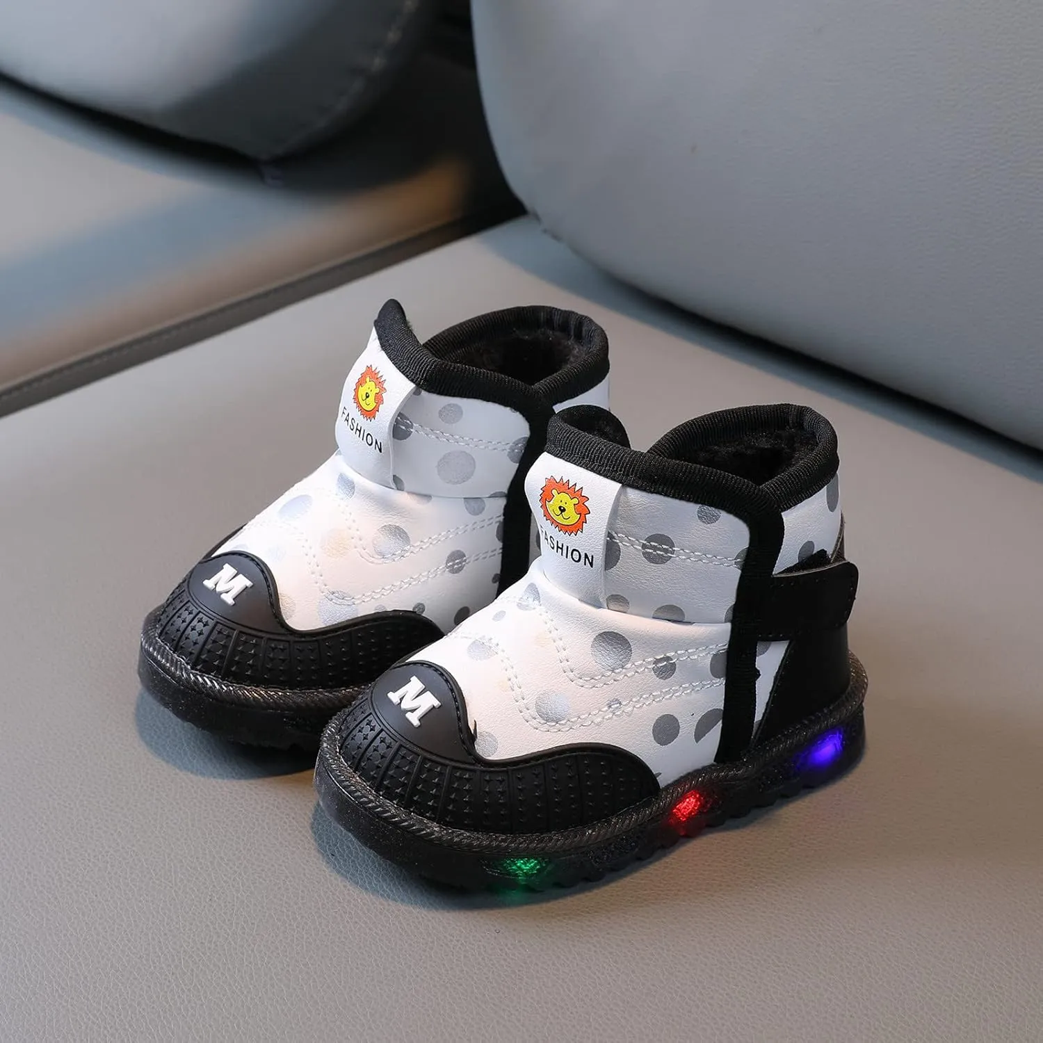 Kids Boys Girls Breathable LED Light Up Flashing Sneakers for Children Toddler Baby Light Up Sport Crib Shoes