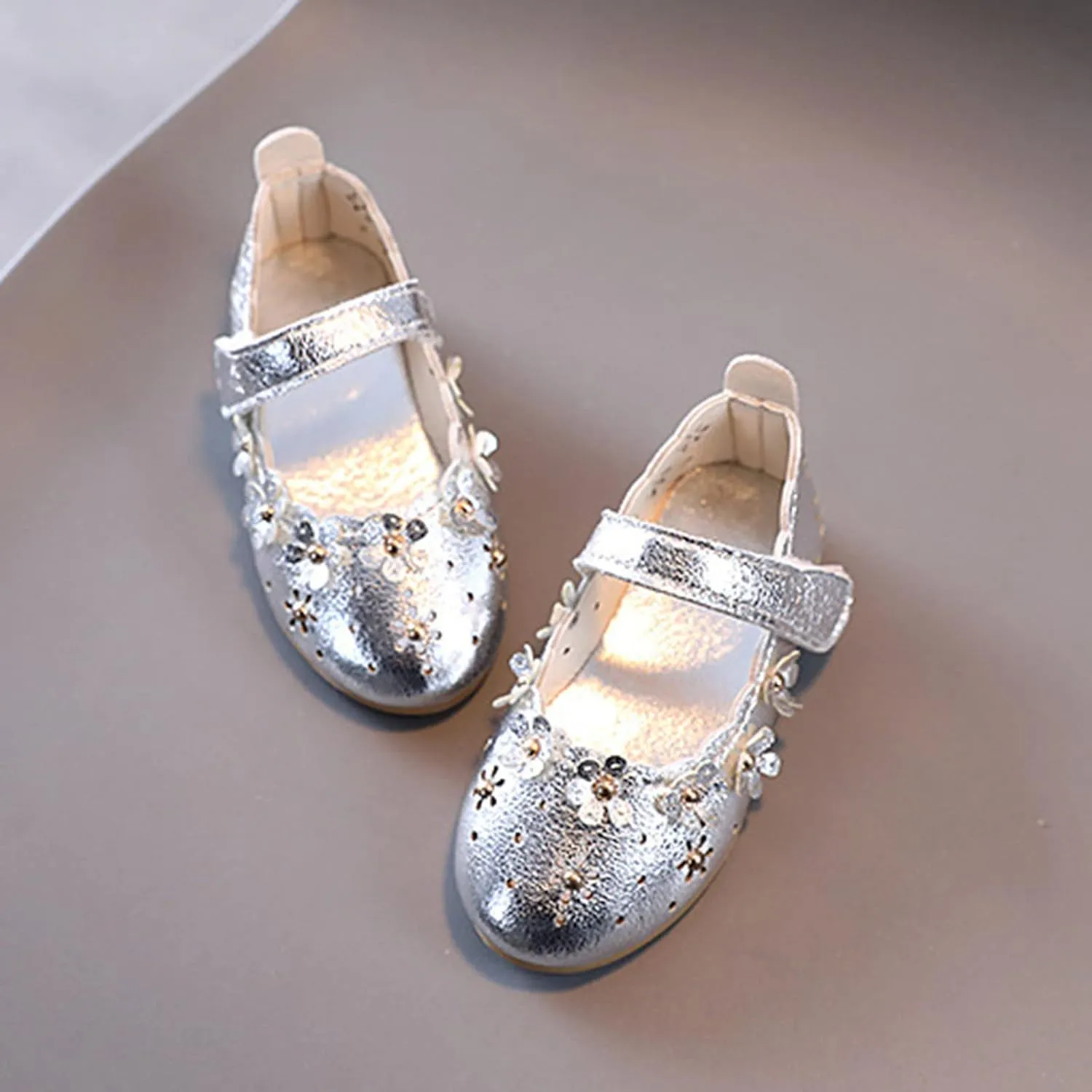 Kids Girls Summer Sandals Non-Slip Soft Sole Flower Shoes PU Leather Crib Shoes Soft Sole Princess Sandals 12M-11T (Silver-03#Wery, 4.5 Years)