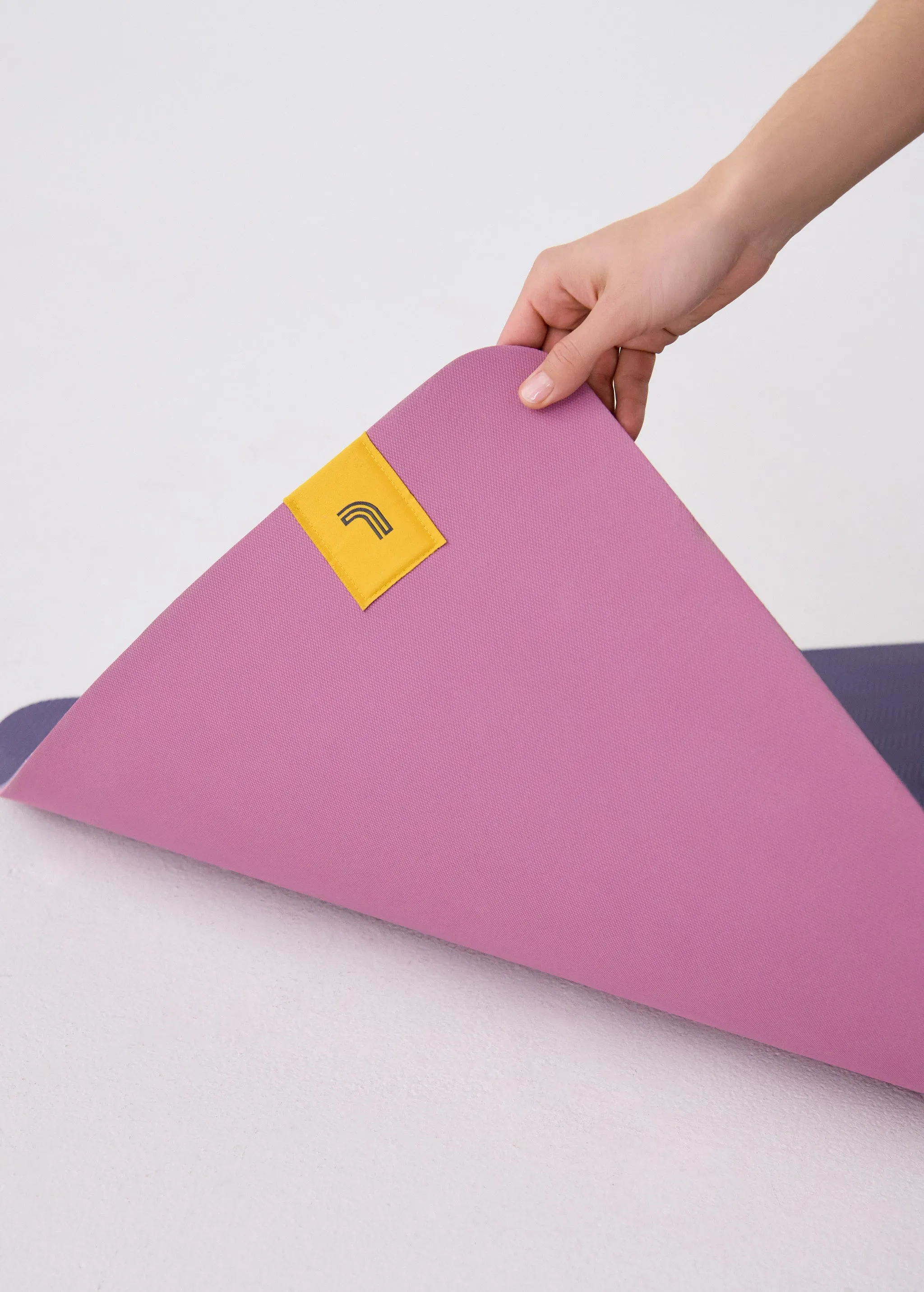 Pose Yoga Mat With Strap